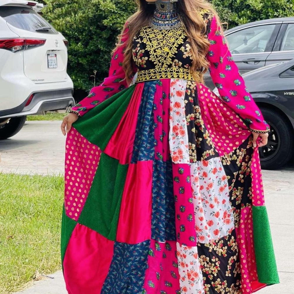 Afghani clothes